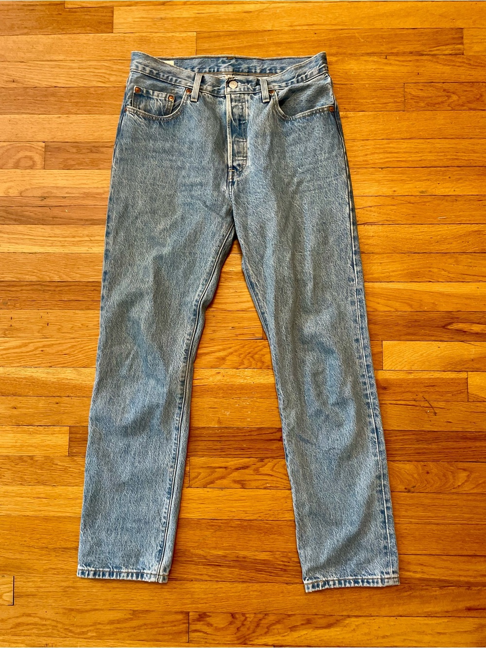 Classic Women’s Levi’s 501 Jeans Light Wash